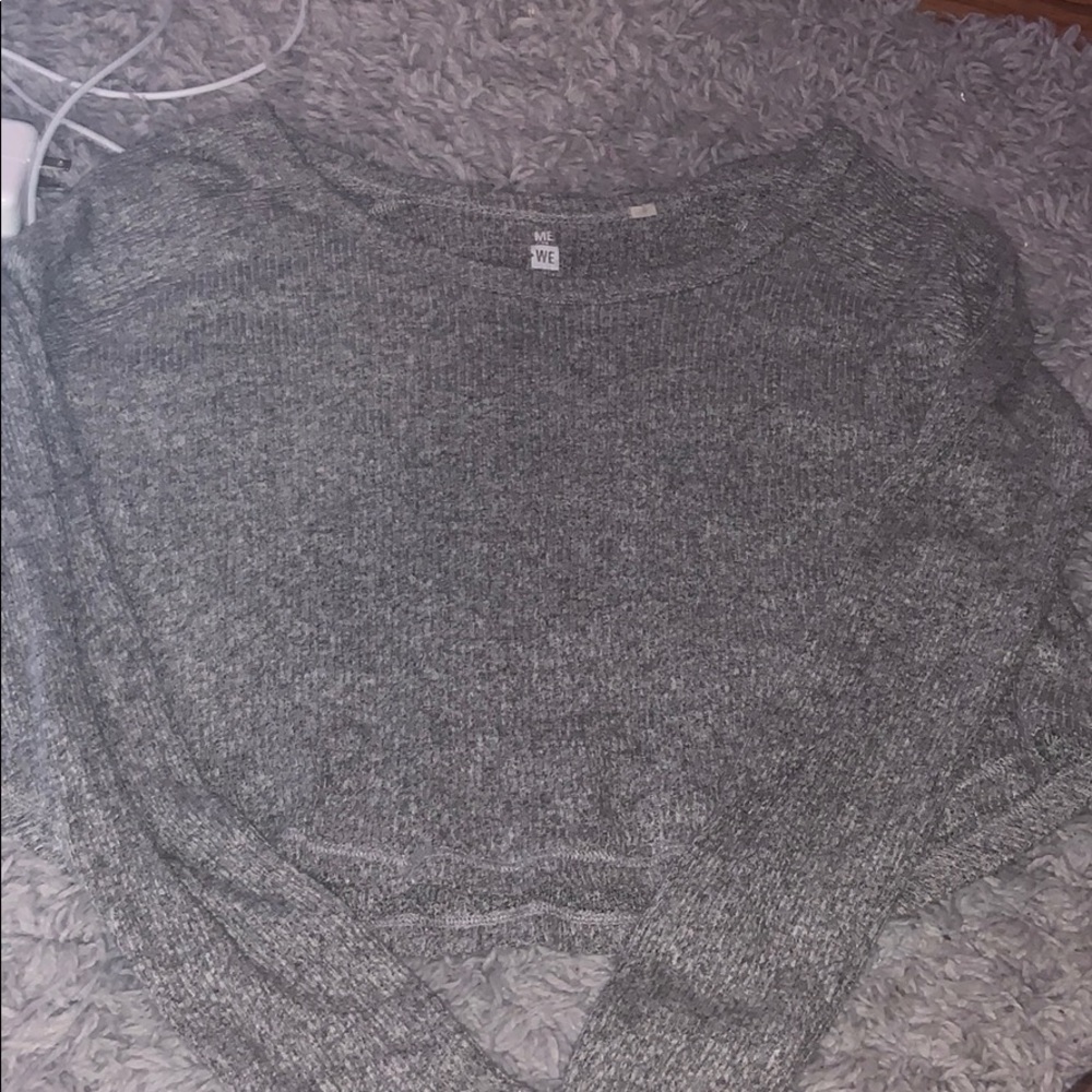 grey pacsun cropped long sleeve
